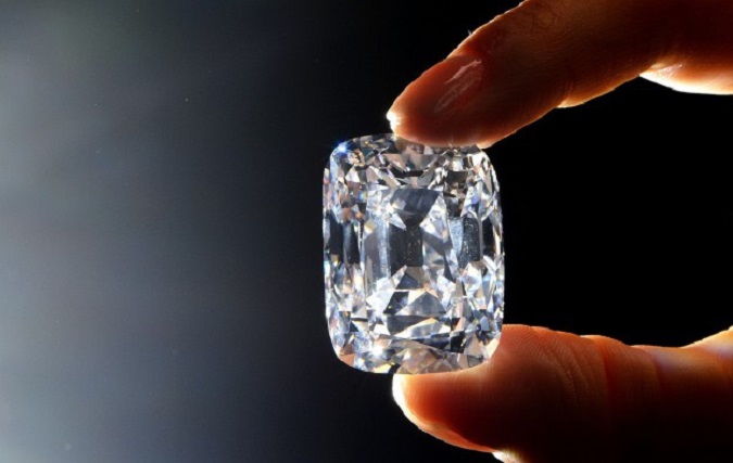 Топ-10 самых дорогостоящих бриллиантов, проданных на аукционах