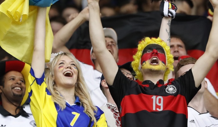 Евро-2016: украинцы и немцы показали россиянам, как болеть