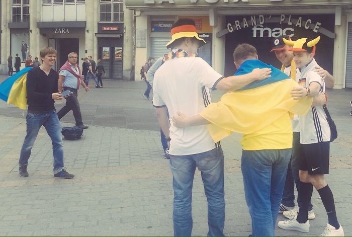 Евро-2016: украинцы и немцы показали россиянам, как болеть