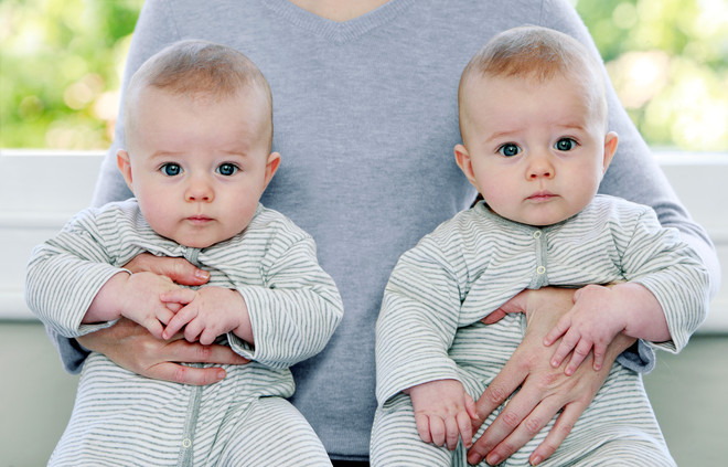 Как две капли воды: 20 самых интересных фактов о близнецах