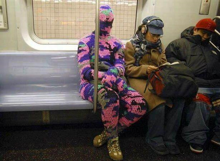 Пассажиры метро, которых невозможно не заметить в толпе