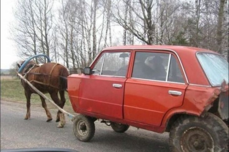 Автомобильные приколы в 35 фотографиях