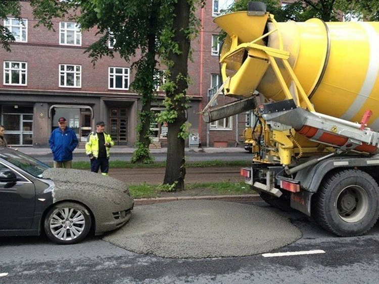 Люди, которым сегодня не повезло, 30 снимков