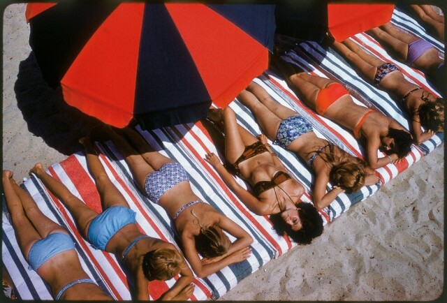 Beach Relax of the Past: Cool Pics