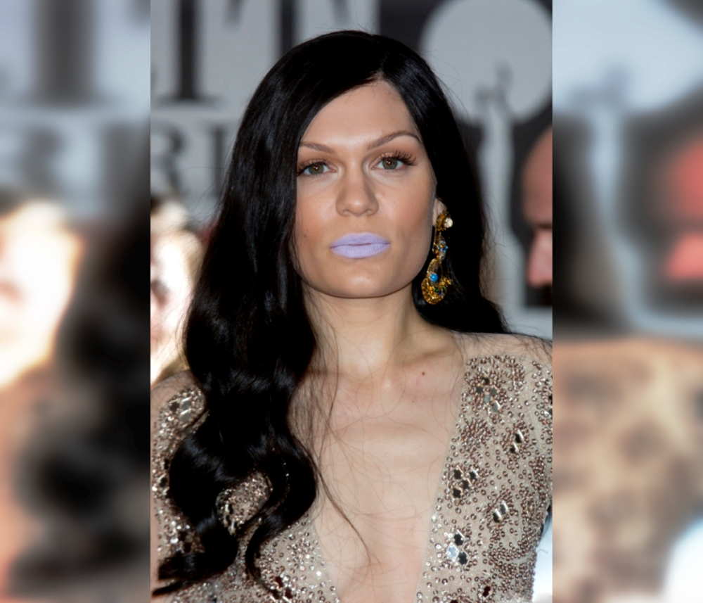 Famous Faces, Flawed Looks: A Gallery of Makeup Mishaps