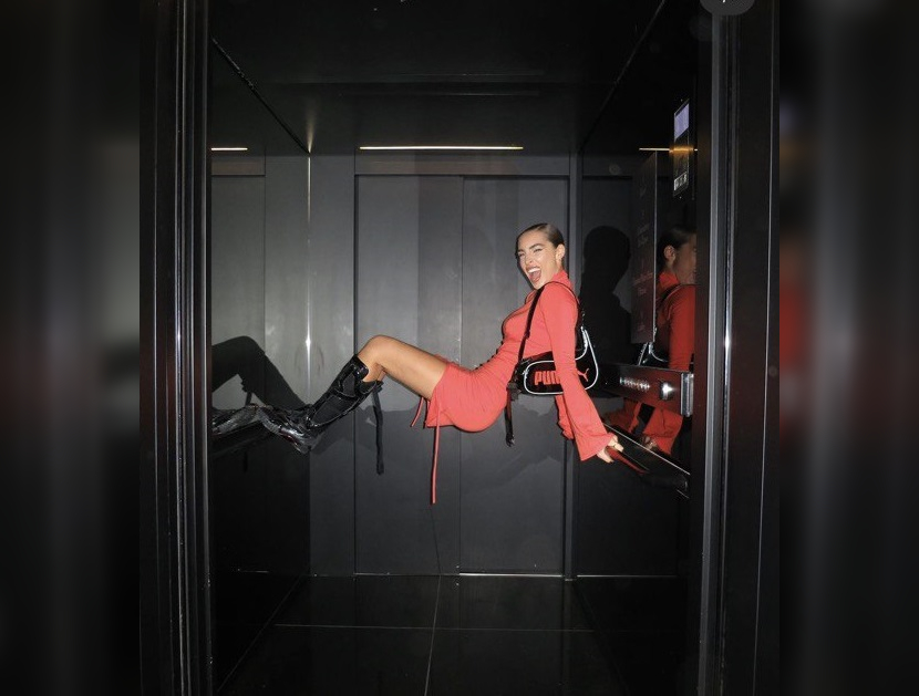 Elevator Bloopers: Hilarious Moments Caught Between Floors