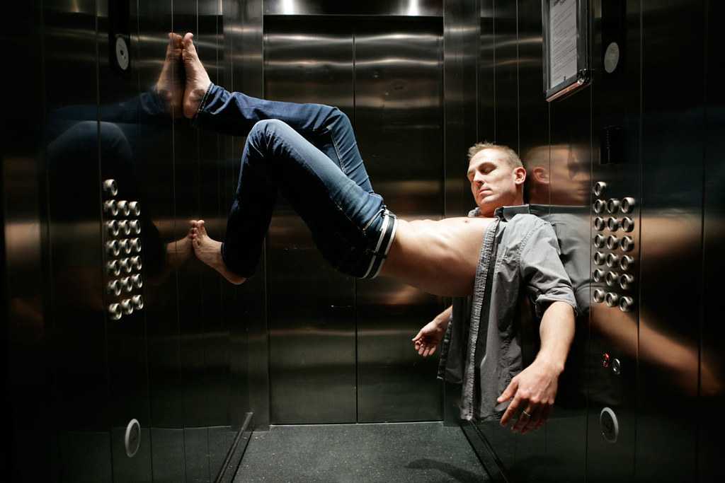 Elevator Bloopers: Hilarious Moments Caught Between Floors